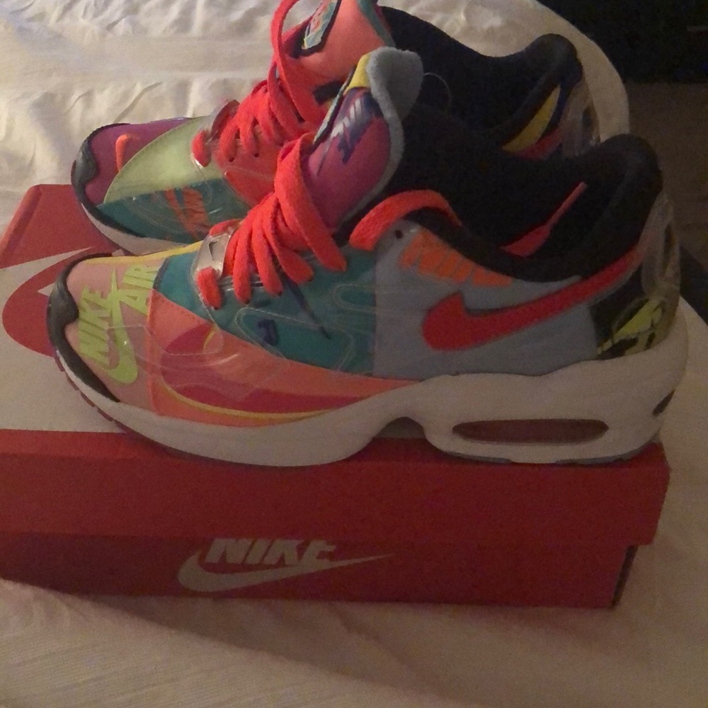 Unisex Nike Air Max2 QS